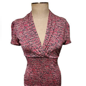 Lilly Pulitzer Women's Pink Short Sleeve V‎ Neck Small Silk Top